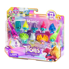Accessory included enhances play and display options for Mineez characters