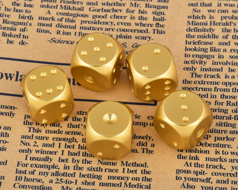 DS Distinctive Style compact dice set with case for travel