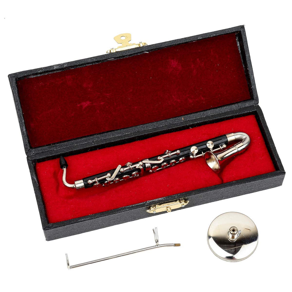 Close-up of nickel plated keys on Dselvgvu miniature clarinet
