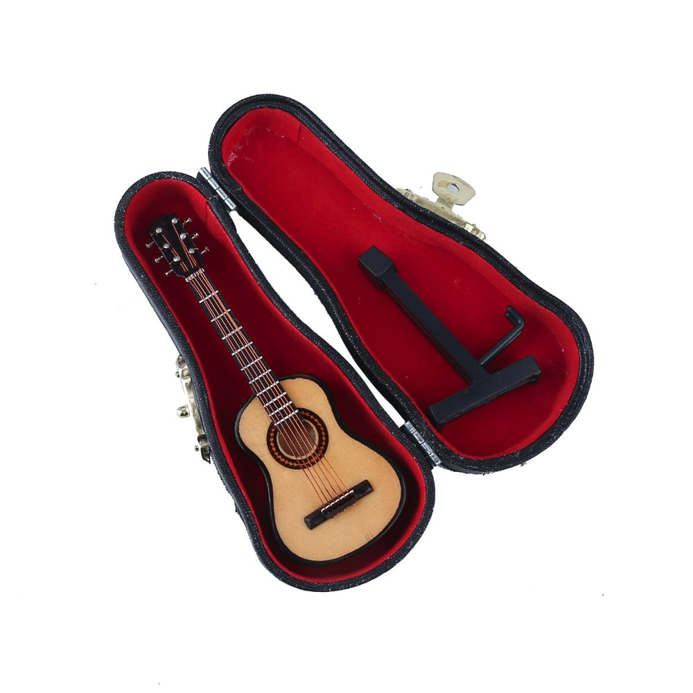 Dselvgvu detailed wooden guitar replica highlights wood grain and craftsmanship.