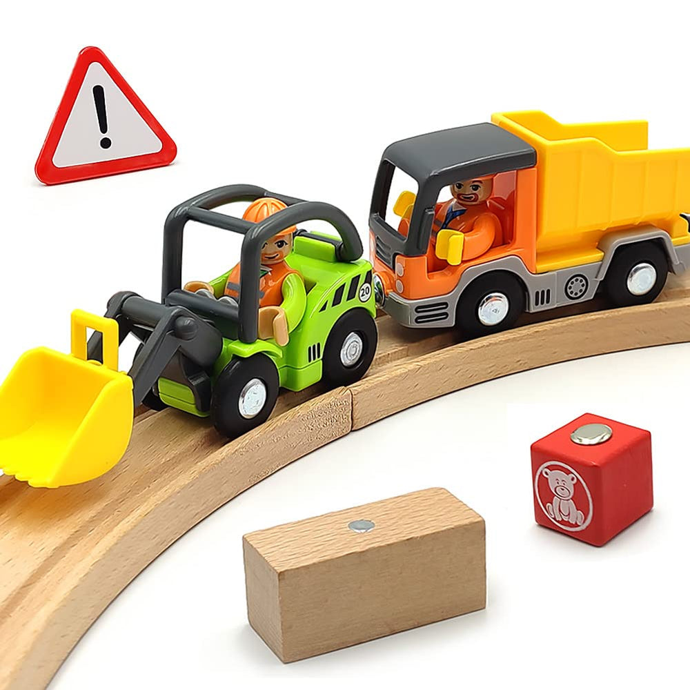 DSHMIXIA wooden train digger with magnetic connection for easy play and stable coupling.