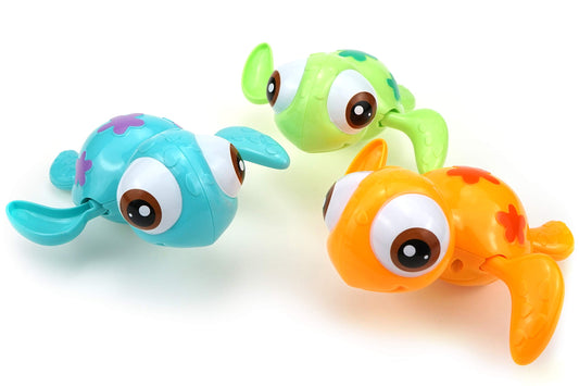 DUCKBOXX XX wind-up sea turtles swim, enhancing bath-time imagination and coordination.