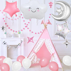 DUFACAI White cloud balloons create soft backdrop for selfies