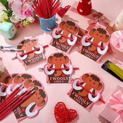 Dunzoom heart-patterned wooden pencils add festive touch