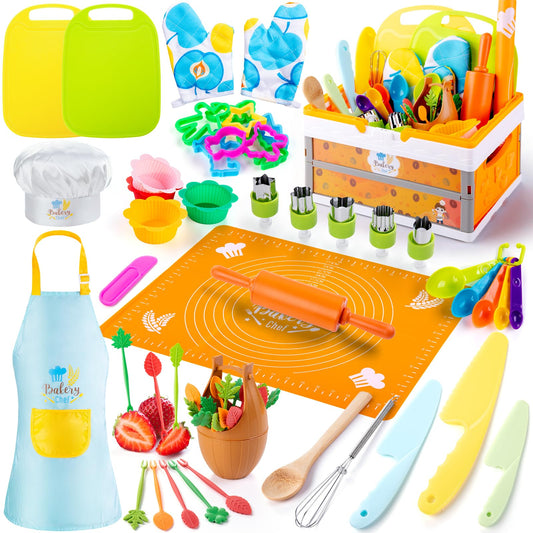 EFO SHM 52 PCS kit shows kid-friendly cutting boards for safe pretend slicing.