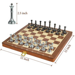 ELONGDI metal chess pieces close-up highlighting sleek finish and balance.