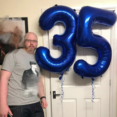 Enyeopd Balloons Number 5 stack arrangement for a chic party backdrop