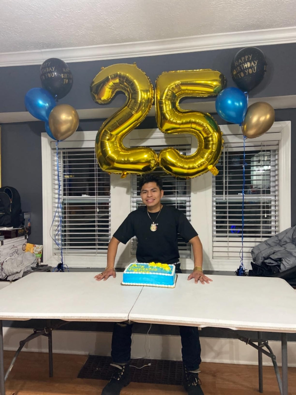 Enyeopd gold number balloons 40-inch setup for quick styling.