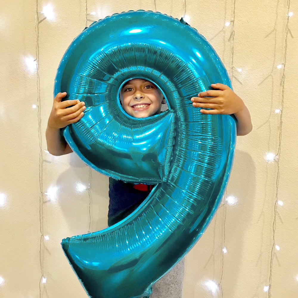 Enyeopd number balloon smooth finish closeup highlights durable color for long-lasting decor.