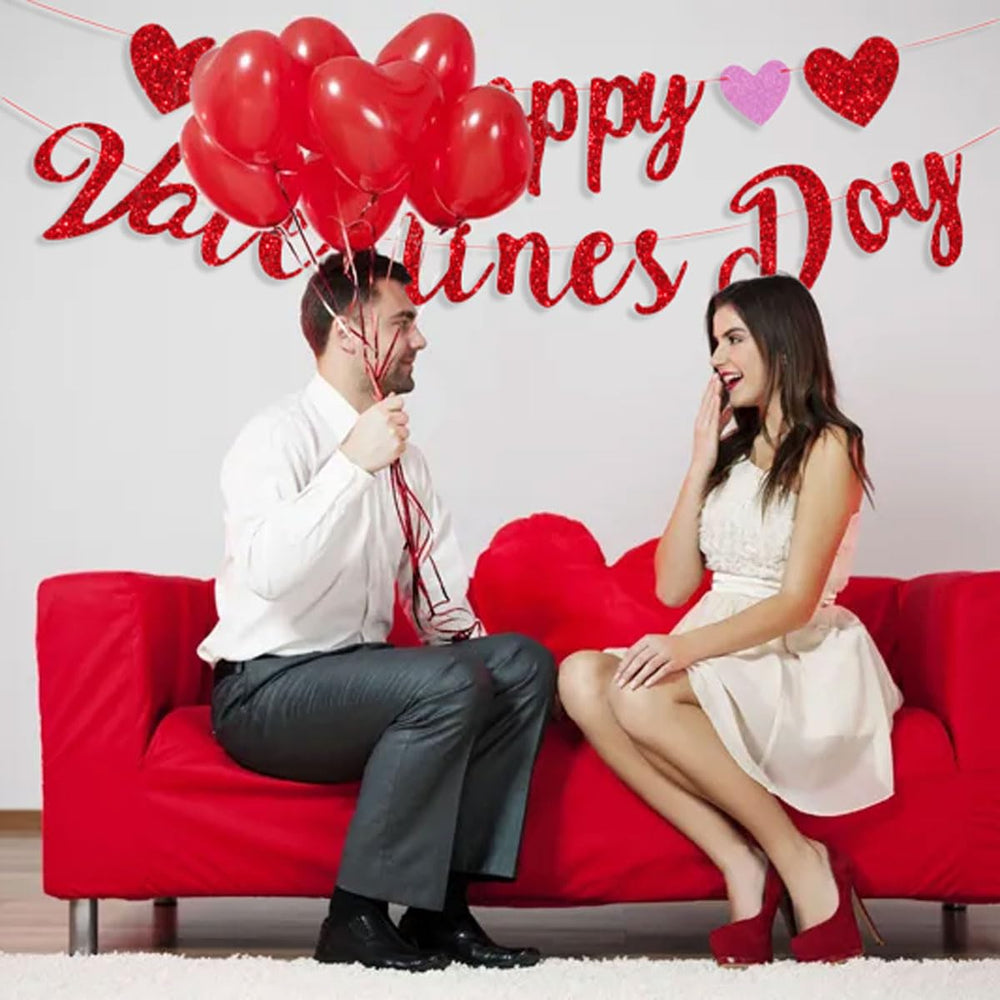 Eostankr Valentines banner window display enhances celebration mood