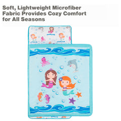 Everyday Kids Nap Mat with fastening straps keeps it secure during trips.