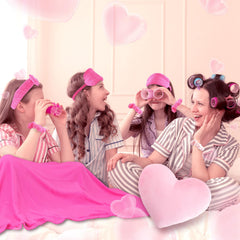 Fanfanwin pink organza bag provides elegant party favors.