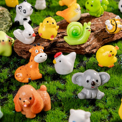 Faunamancy squirrel figurine brightens micro landscapes and DIY crafts.