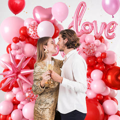 FEYG heart foil balloons add a focal romantic accent