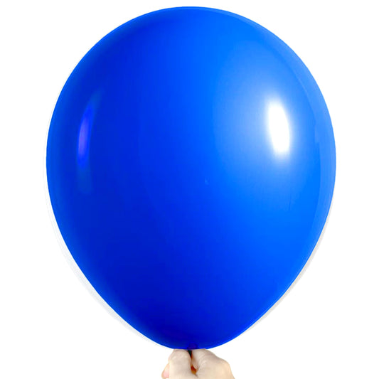 Firomi Royal Blue 18-inch balloon for elegant wedding decor and photo-worthy backdrops.