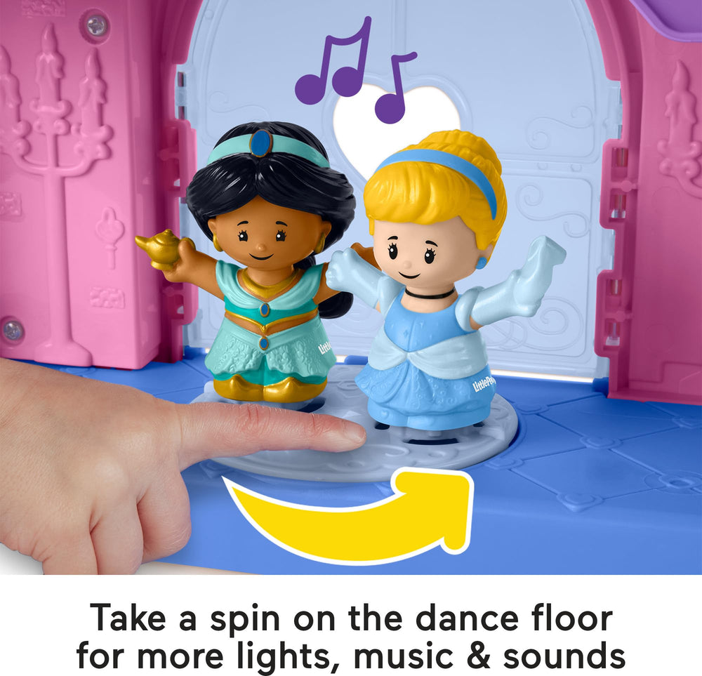 Castle levels invite multi-scene storytelling and pretend travel across rooms.