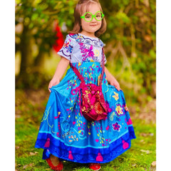 Foierp Mirabel dress accessories include bag for a complete look