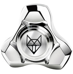 FREELOVE metal spinner close-up shows durable stainless steel finish for daily pocket use.