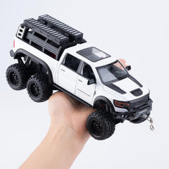 FRJV Mammoth 1/24 diecast pickup light and sound enhance imaginative scenarios.