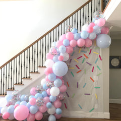 Froova bridal shower confetti balloons offer chic color without overpowering decor.