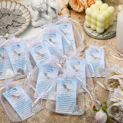Fumete organza bags, perfect for presenting keepsakes.