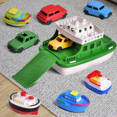 Fun Little Toys slide-out ramp helps loading cars into the hull.