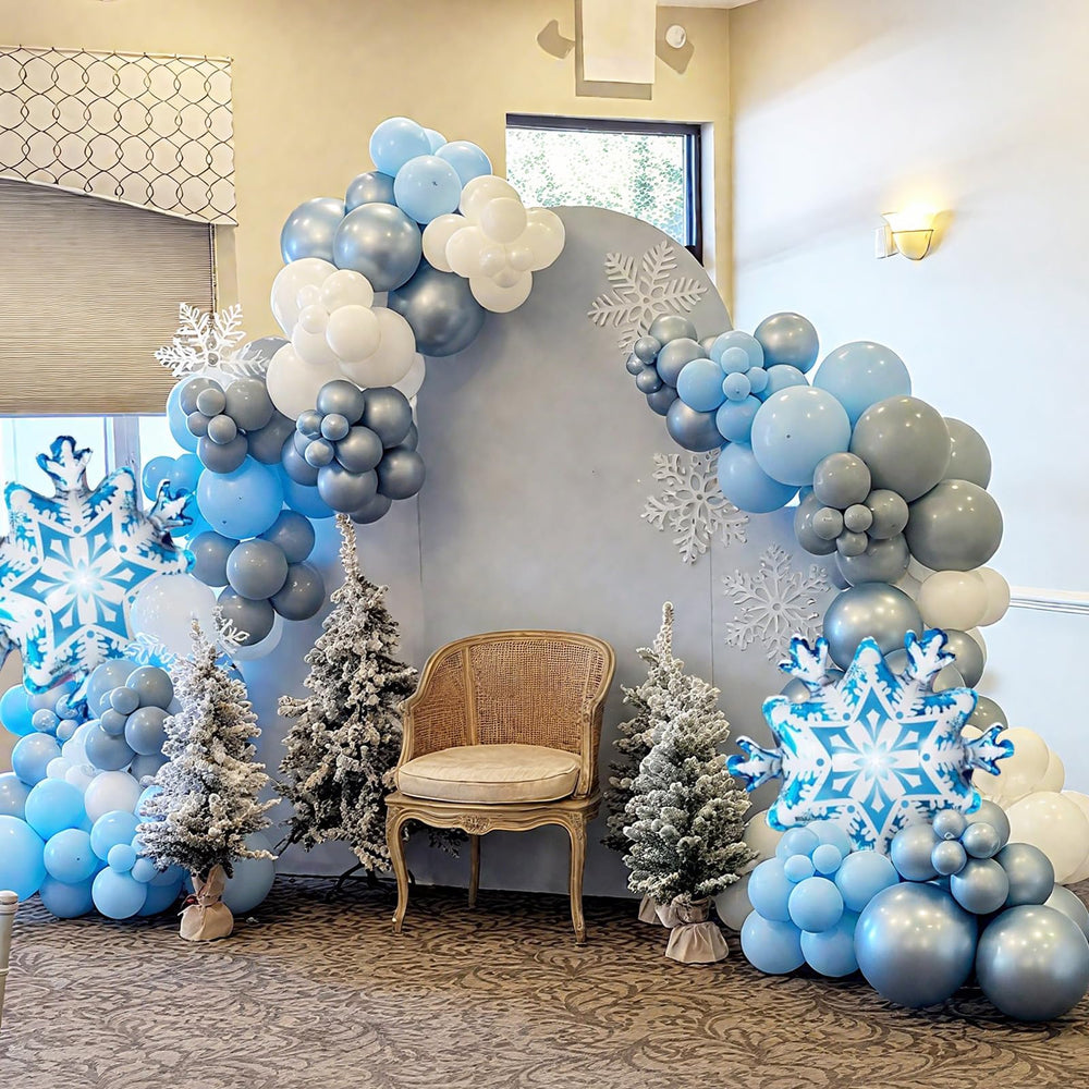 FunHot White balloons brighten winter celebrations and photo backdrops.