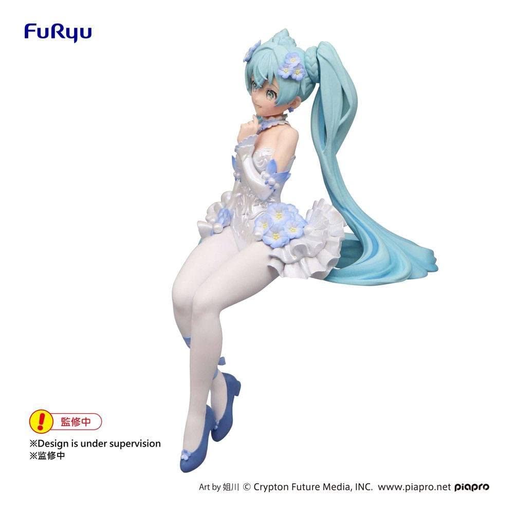 Hatsune Miku Flower Fairy Nemophila on display adds charming shelf appeal.