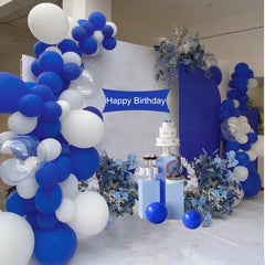 GaesQae 12-inch balloons help create focal points in festive garlands