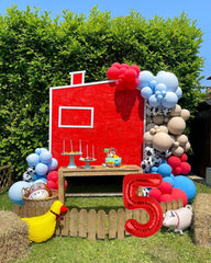 GGDE birthday milestone centerpiece with number 5 balloon