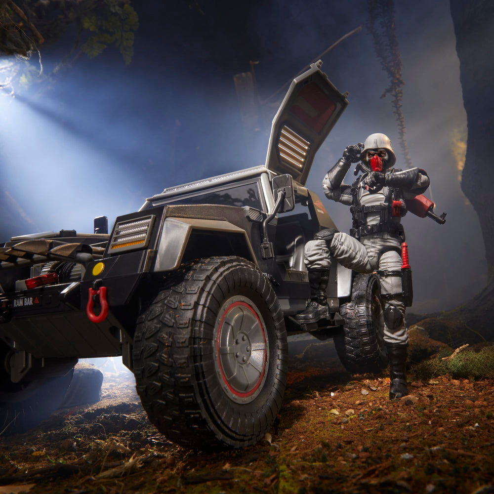 G.I. Joe Cobra Night Attack 4-WD Stinger ram bar and rugged design for bold displays.