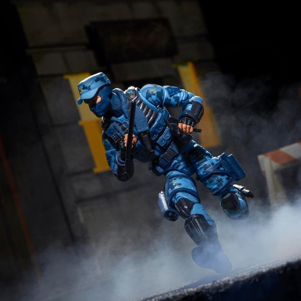 Dynamic diorama-ready poseability for Shockwave Faria in action setups.