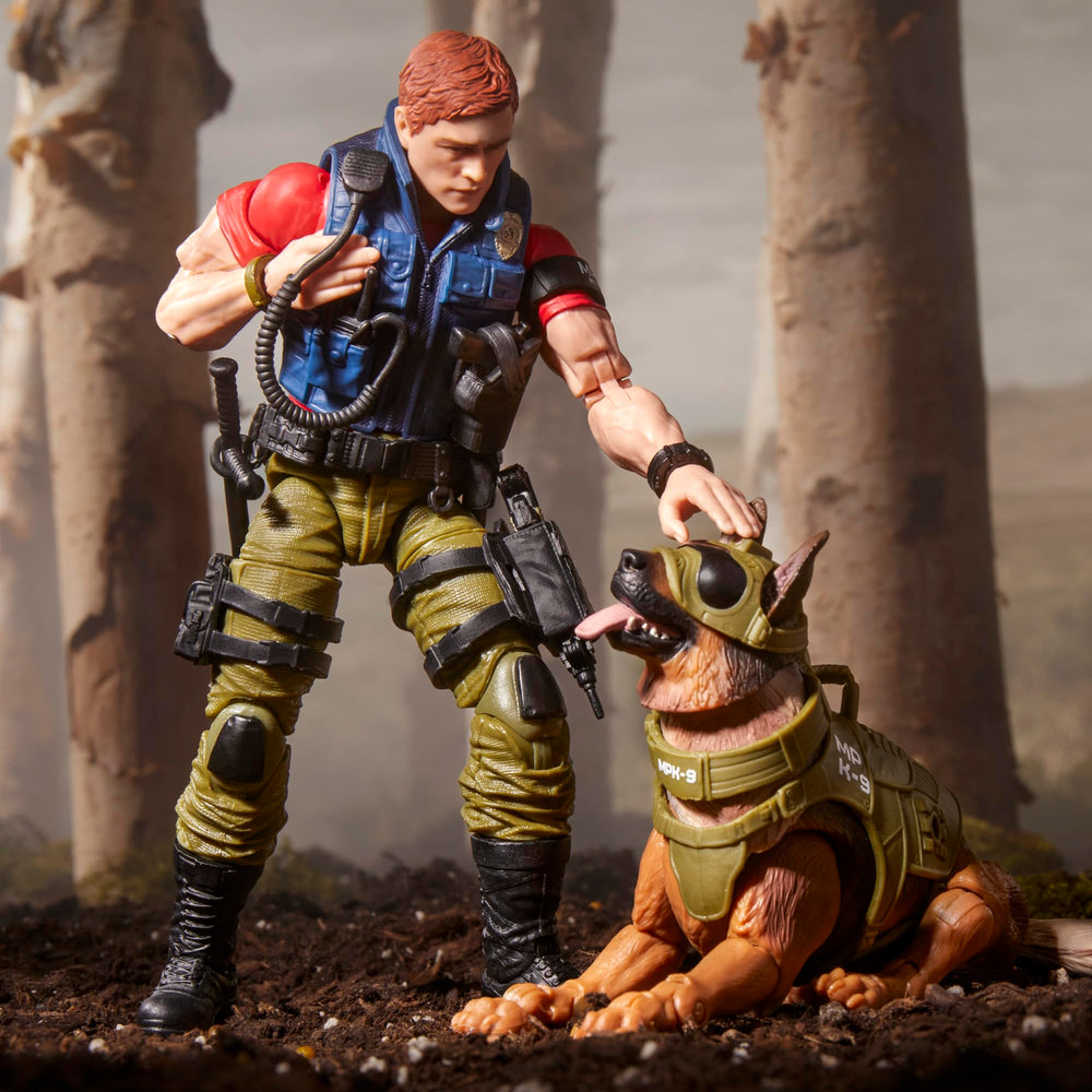 G.I. Joe Classified Series loadout with 14 accessories for versatile play