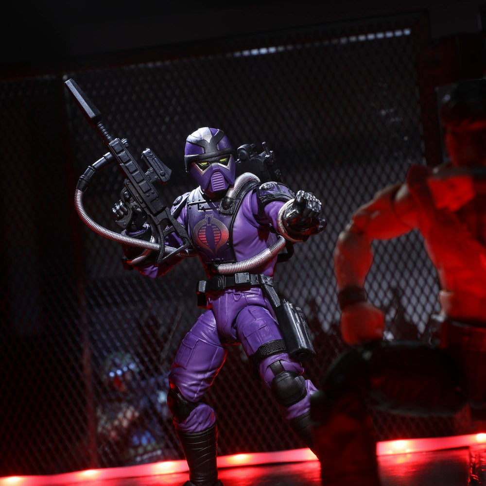 G.I. Joe Techno-Viper power hammer enables dynamic technician action scenes.