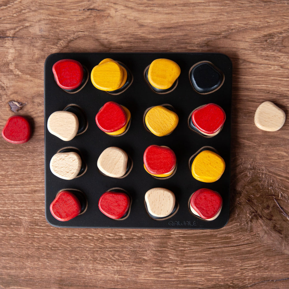 GIGAMIC Qawale Mini two-player fun anywhere.
