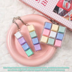 Gliging 4-key keyboard fidget with yellow cap close-up