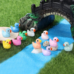 GliSun colorful duck figurines ideal for classrooms and craft stations.