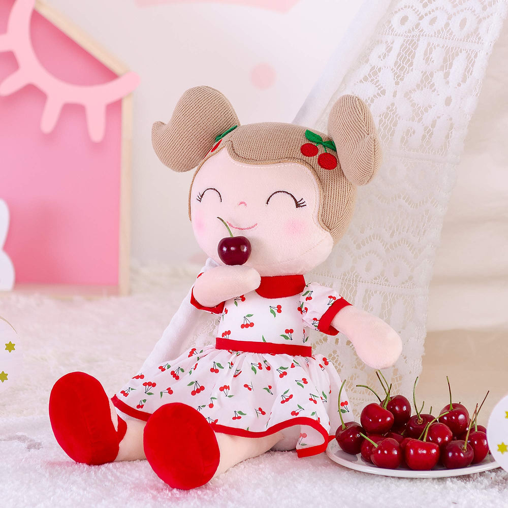 Gloveleya easy clean plush doll can be hand washed or machine cleaned