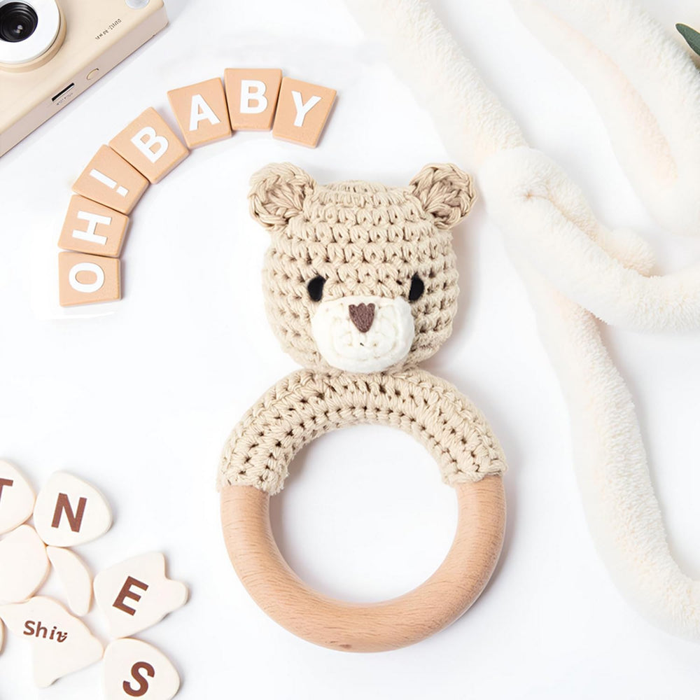 Gnigpclo compact 4.3-inch rattle fits tiny hands