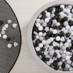 GOGOSO colorful balls brighten parties with easy setup.