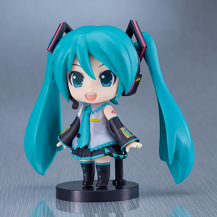 Hatsune Miku Plamo figure with pose options for dynamic photos