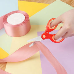 Gorofit classroom-ready left-handed scissors for early learners in school.