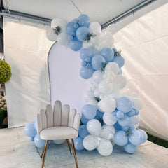 Govpy set with 35 pieces in pastel blue and white for versatile party styling.