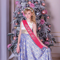 Grevosea hot-pink-sash-drape complements outfits and party decor.