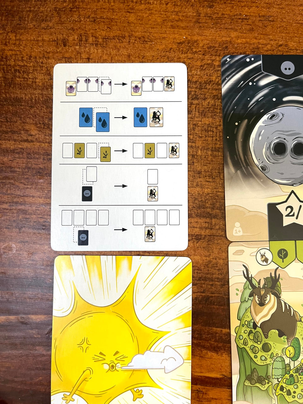 GRRRE GAMES Strange World easy rules for beginners and rewarding play.