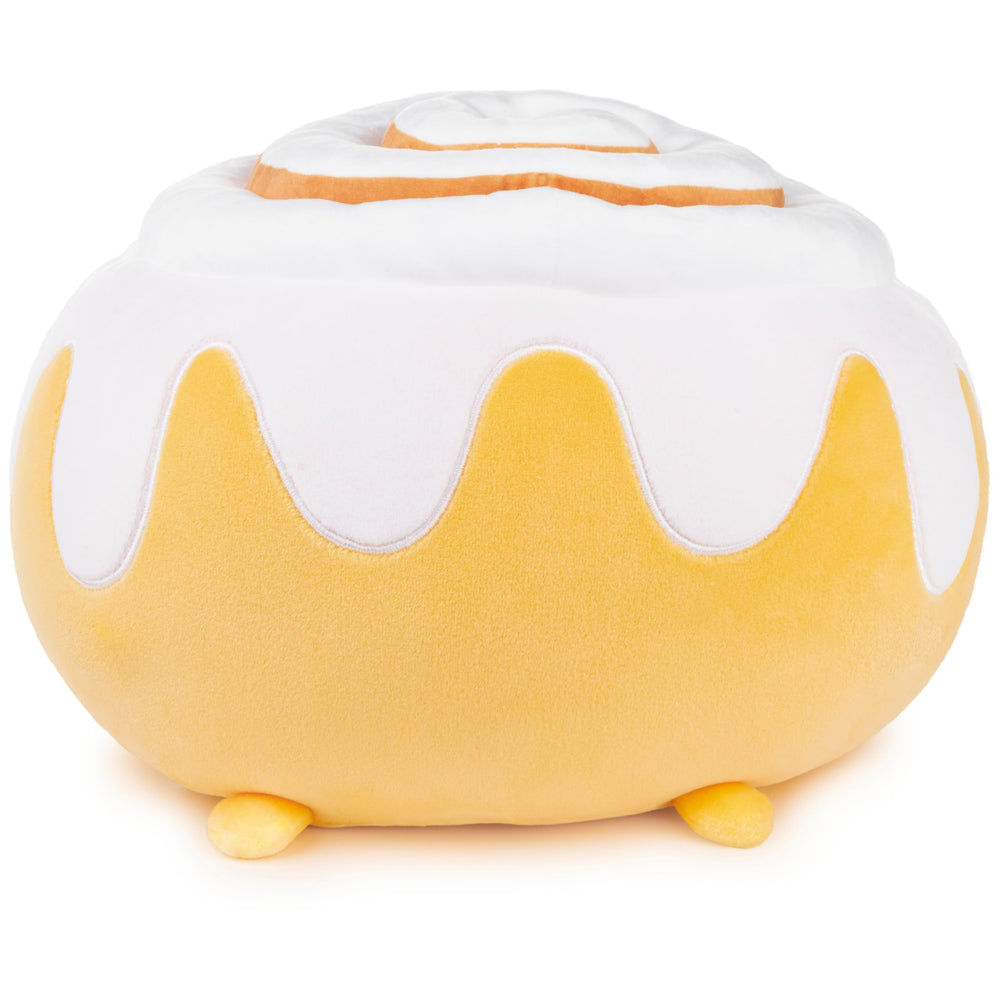 GUND Pusheen packaging in poly bag for shelf-ready display