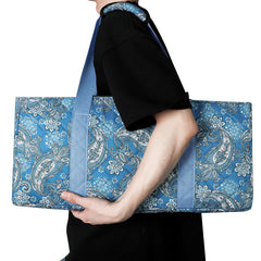 GUSTARIA light-blue carrying case ready for portable play.