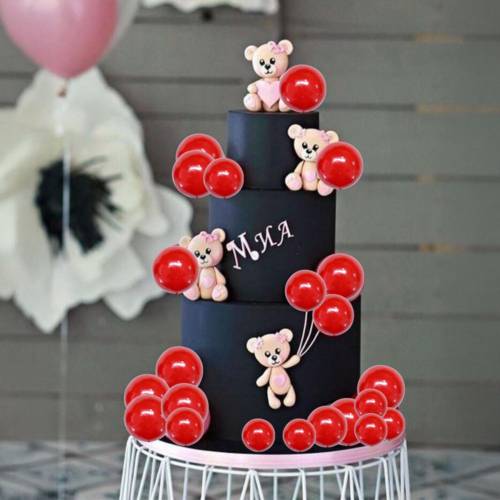 Gyufise wedding toppers create classy cake decorations.