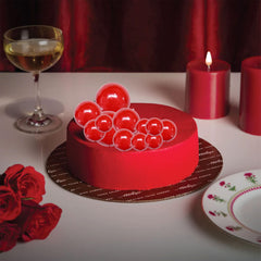 Gyufise white toppers offer versatile decoration for desserts and fruits.