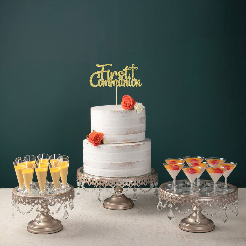 Gyufise movie-theme cake topper with gold glitter for themed parties.
